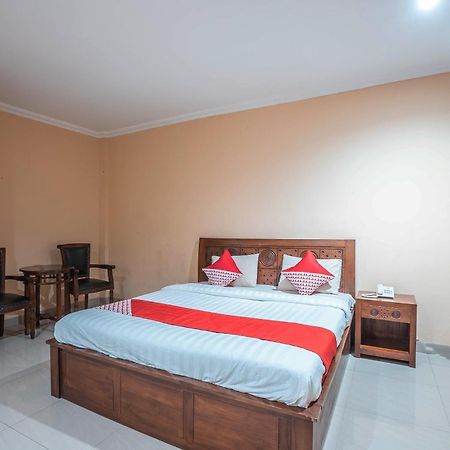 Super Oyo 686 Bunga Karang Hotel Bekasi Eksteriør bilde