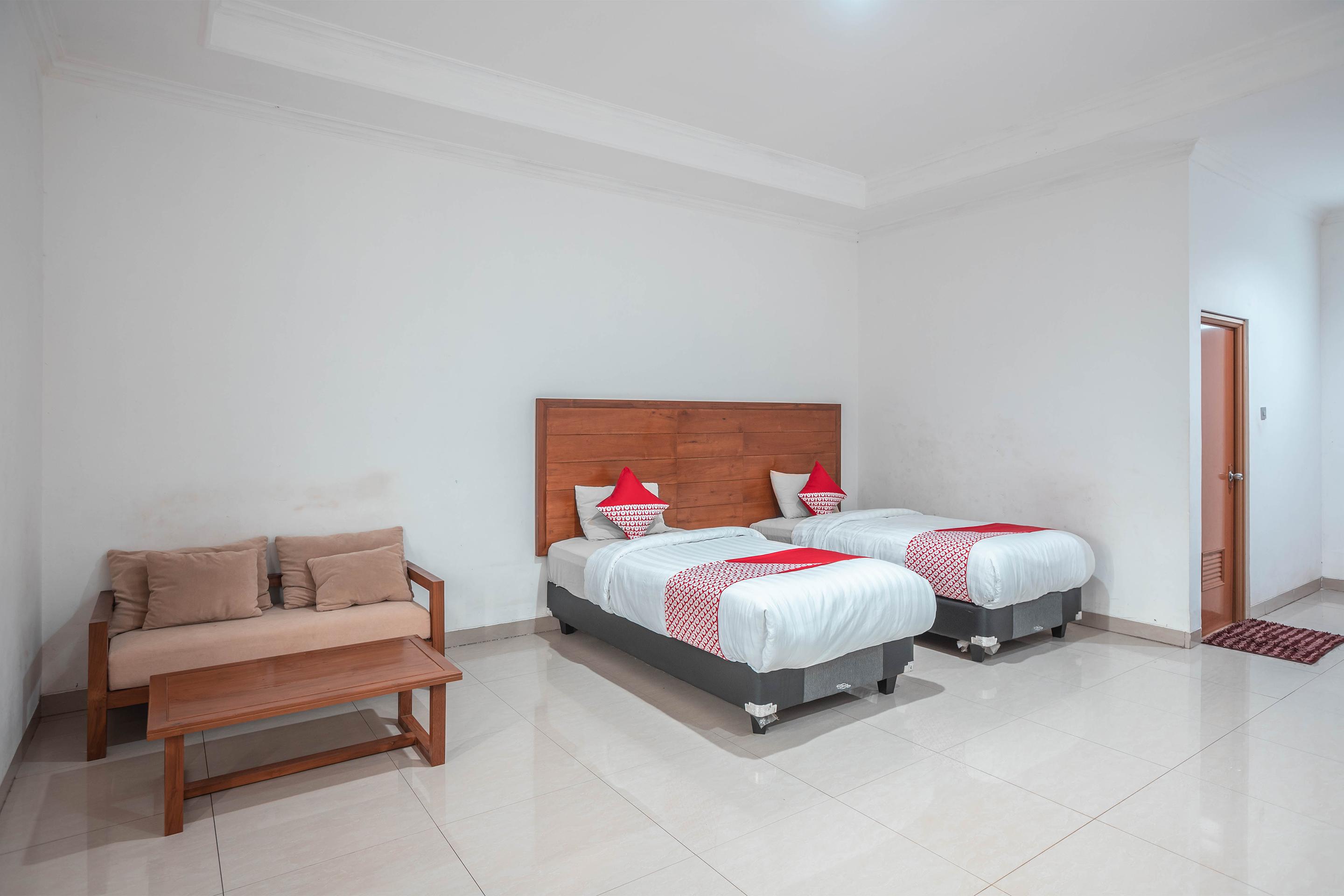 Super Oyo 686 Bunga Karang Hotel Bekasi Eksteriør bilde