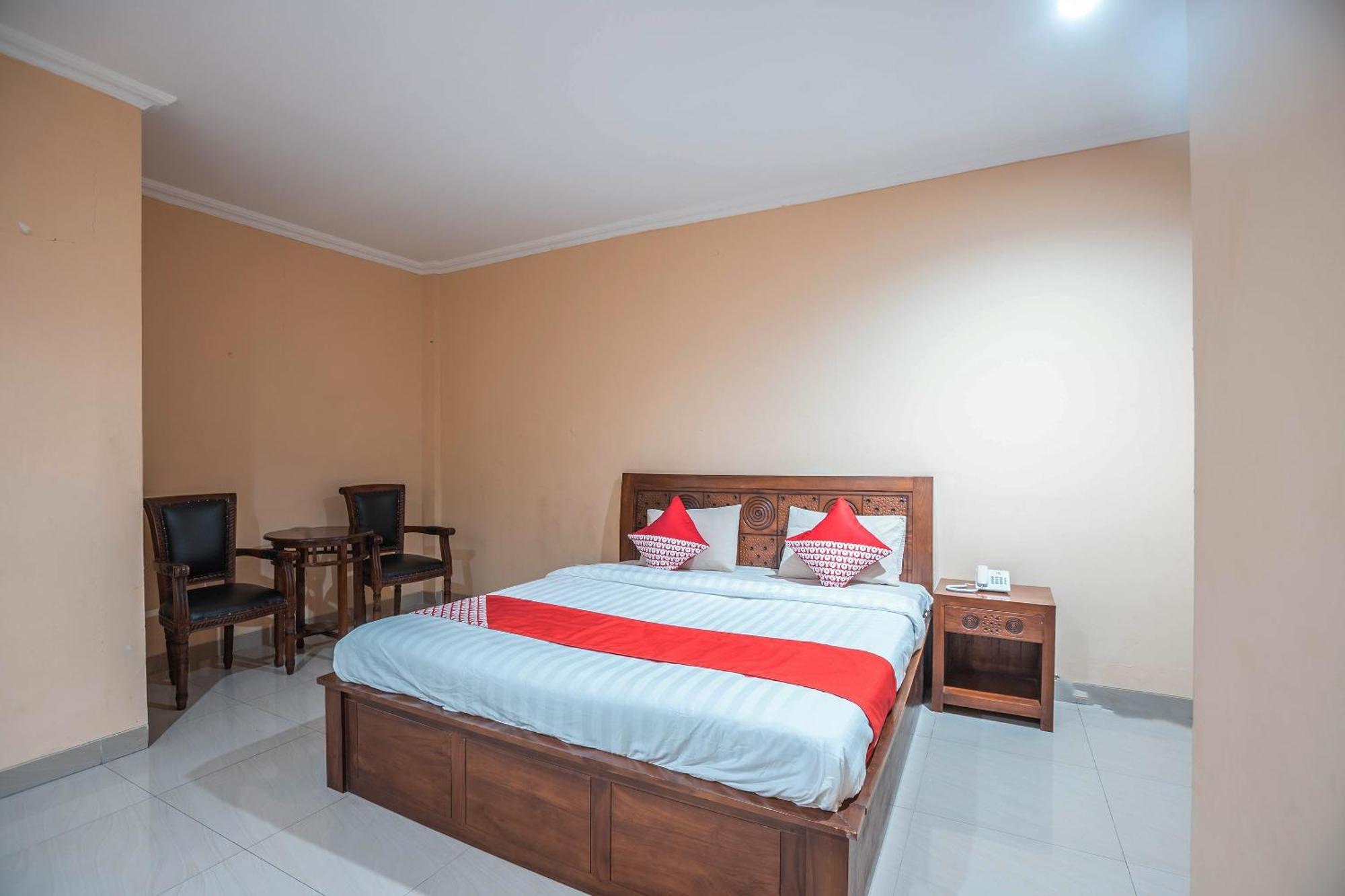 Super Oyo 686 Bunga Karang Hotel Bekasi Eksteriør bilde
