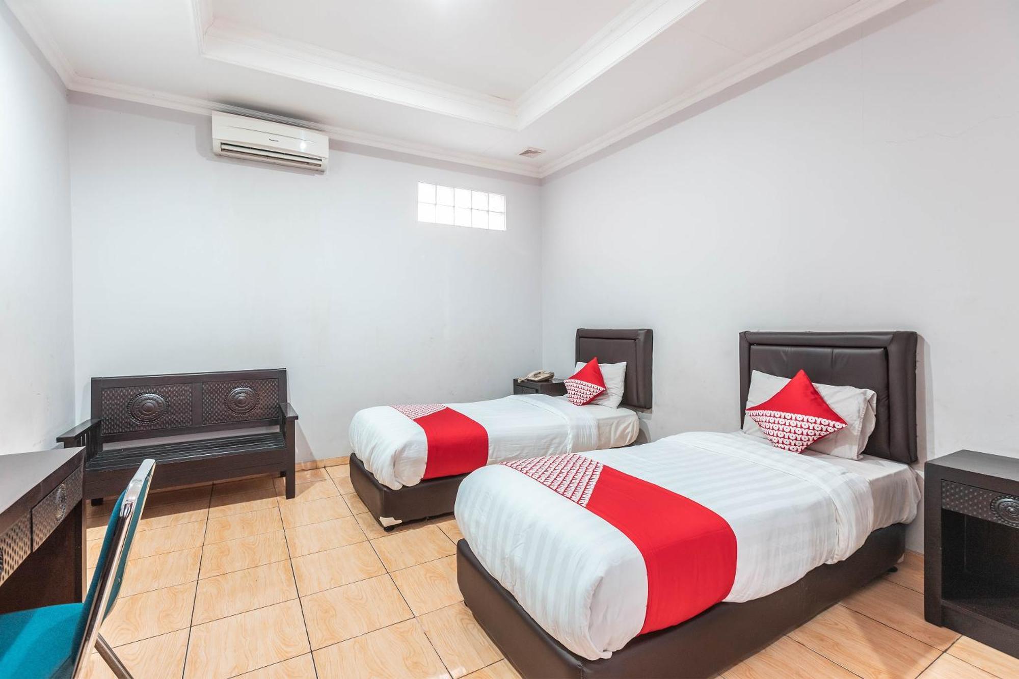 Super Oyo 686 Bunga Karang Hotel Bekasi Eksteriør bilde