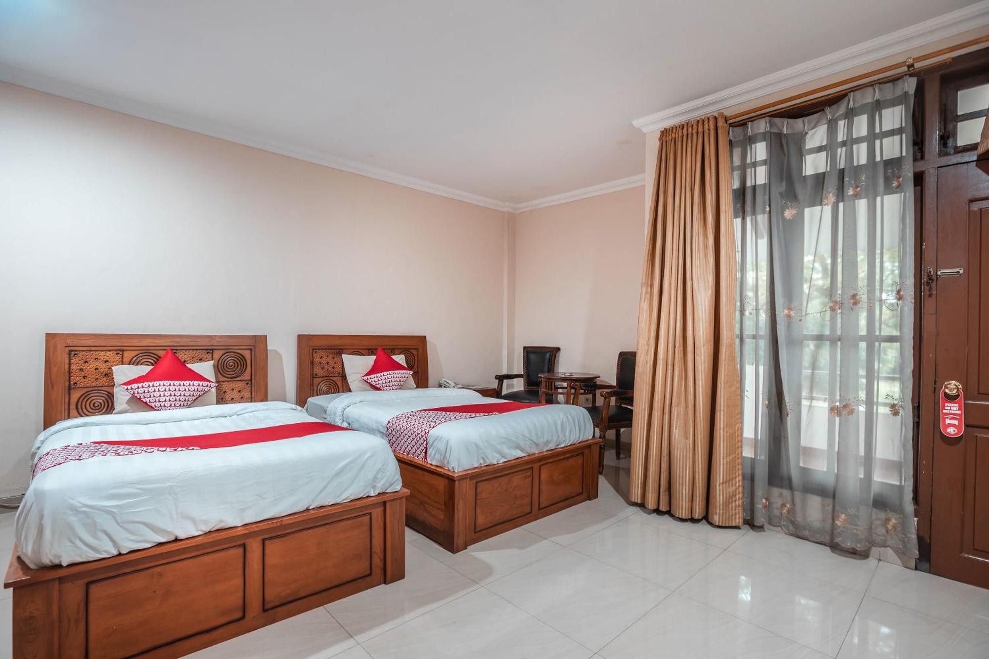 Super Oyo 686 Bunga Karang Hotel Bekasi Eksteriør bilde