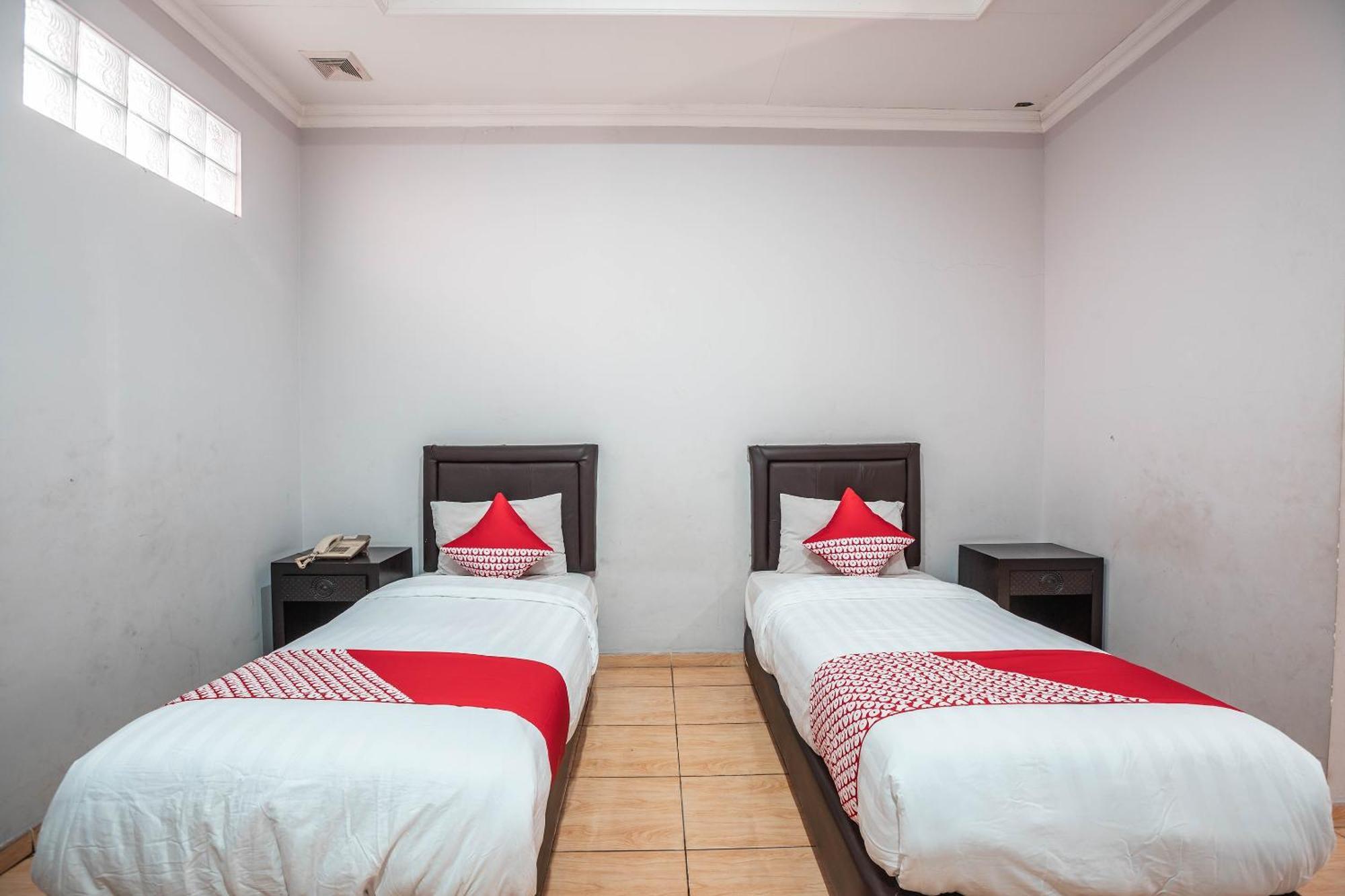 Super Oyo 686 Bunga Karang Hotel Bekasi Eksteriør bilde