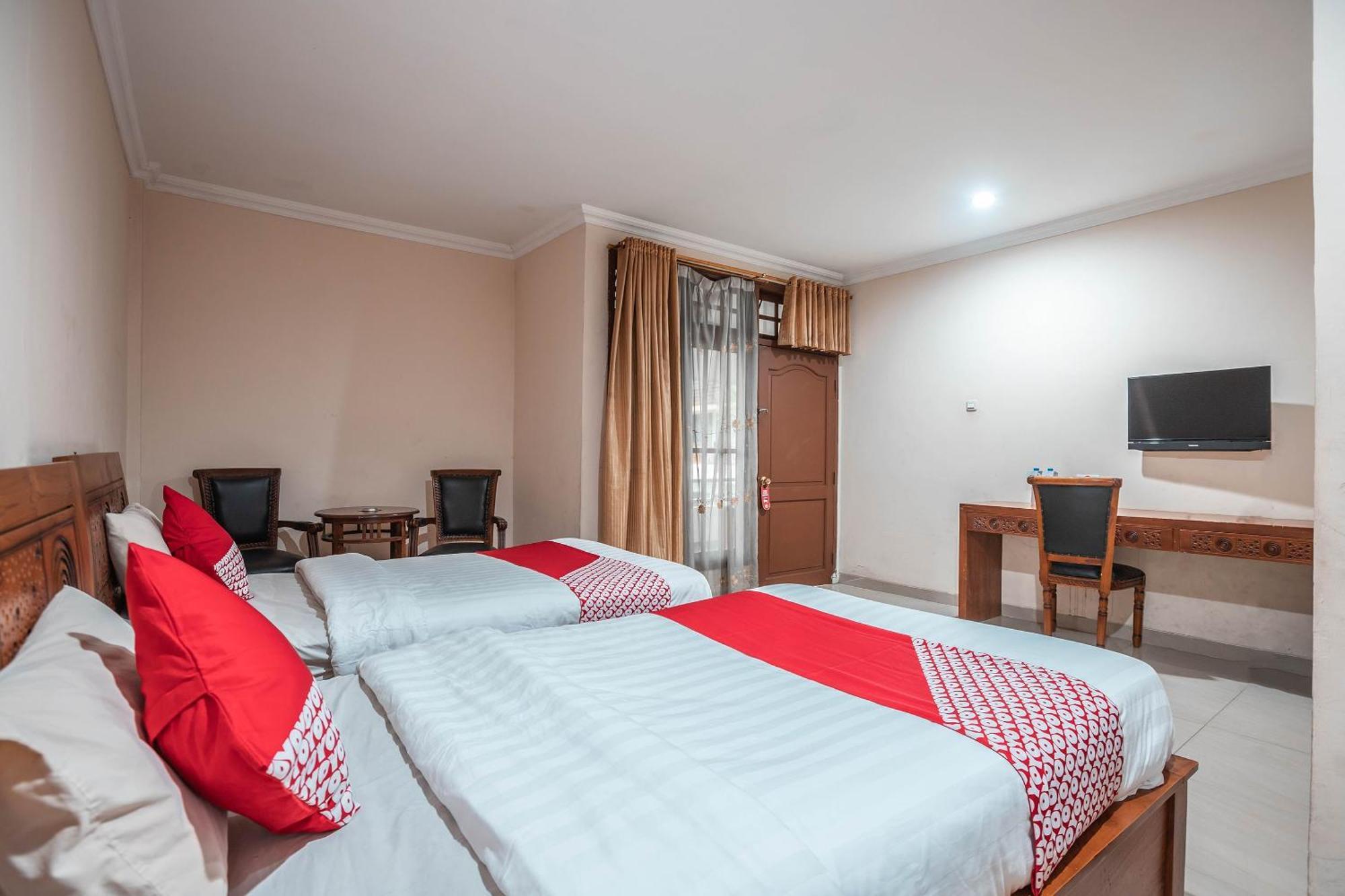 Super Oyo 686 Bunga Karang Hotel Bekasi Eksteriør bilde