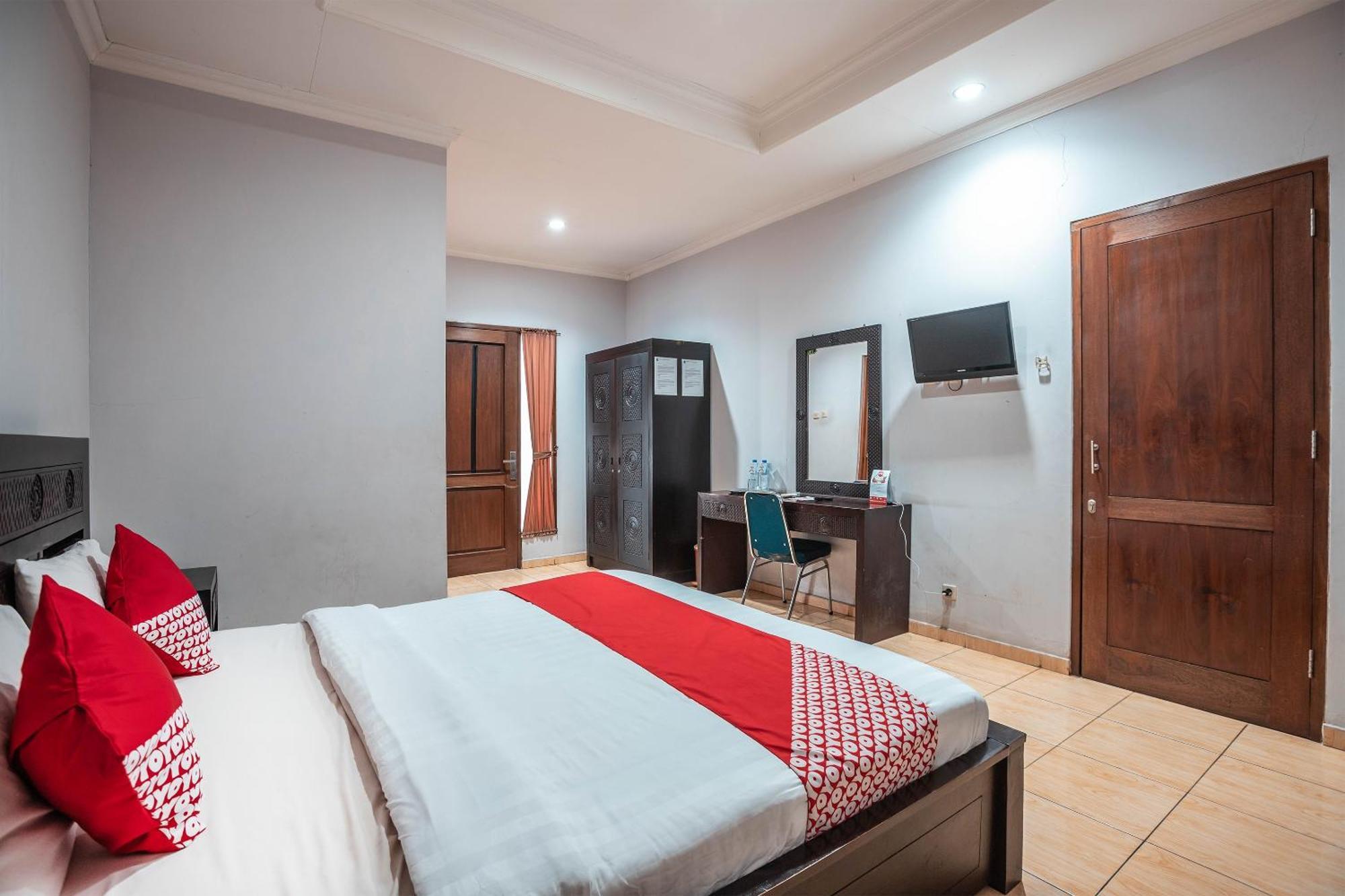 Super Oyo 686 Bunga Karang Hotel Bekasi Eksteriør bilde