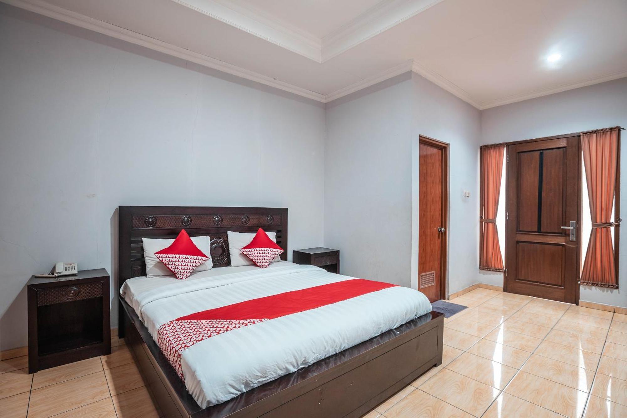 Super Oyo 686 Bunga Karang Hotel Bekasi Eksteriør bilde