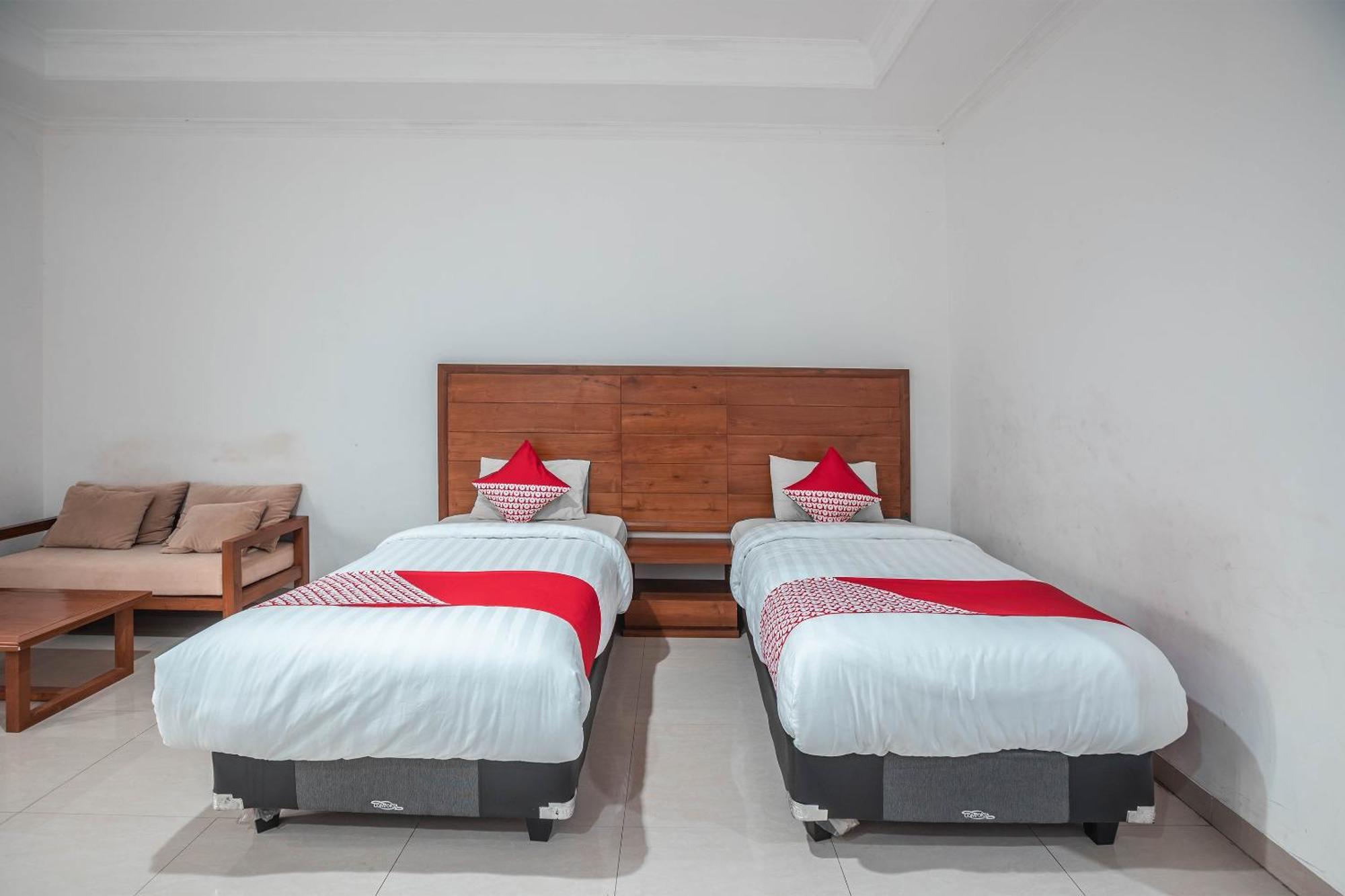 Super Oyo 686 Bunga Karang Hotel Bekasi Eksteriør bilde